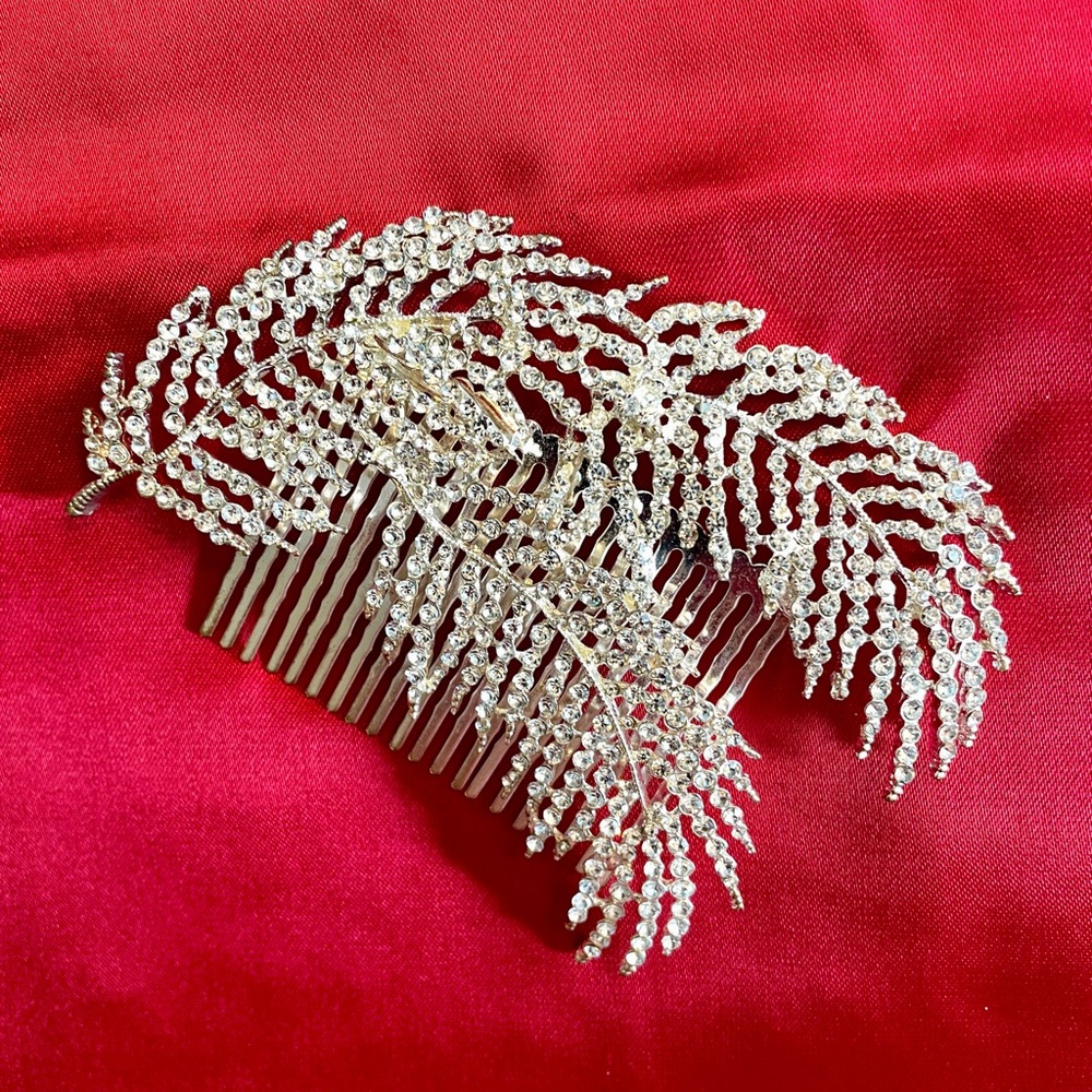 Luxurious Rhinestone Hair Comb - Picture 4 of 5
